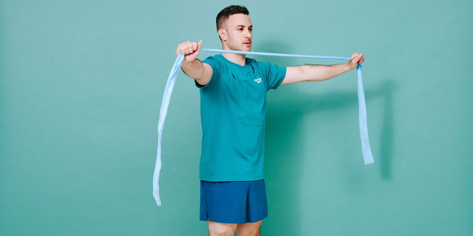 i’m-a-personal-trainer,-and-these-are-the-exercises-that-help-me-manage-my-chronic-back-pain